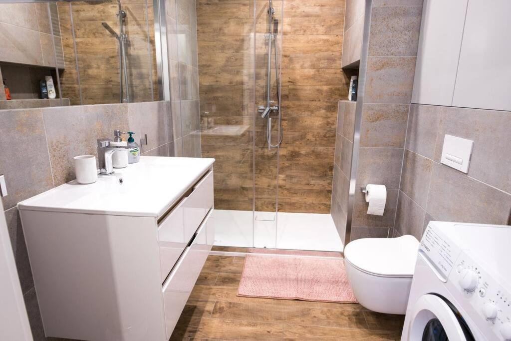 Nowoczesny Apartament Dabska Arena / Parking Krakow Luaran gambar